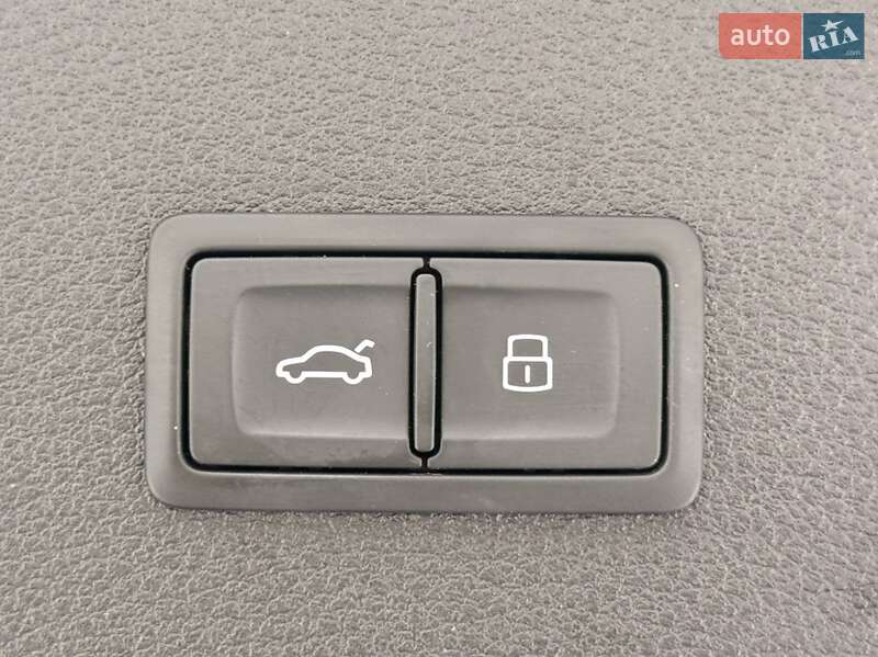 Внедорожник / Кроссовер Audi Q8 Sportback e-tron 2023 в Луцке