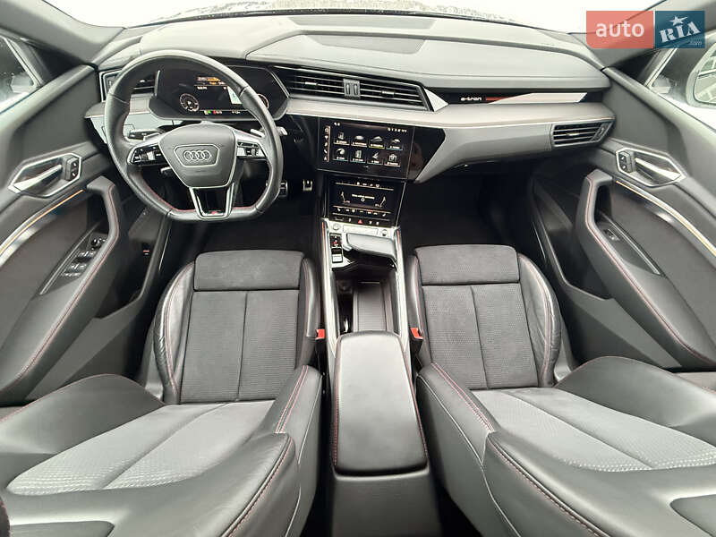 Внедорожник / Кроссовер Audi Q8 Sportback e-tron 2023 в Луцке