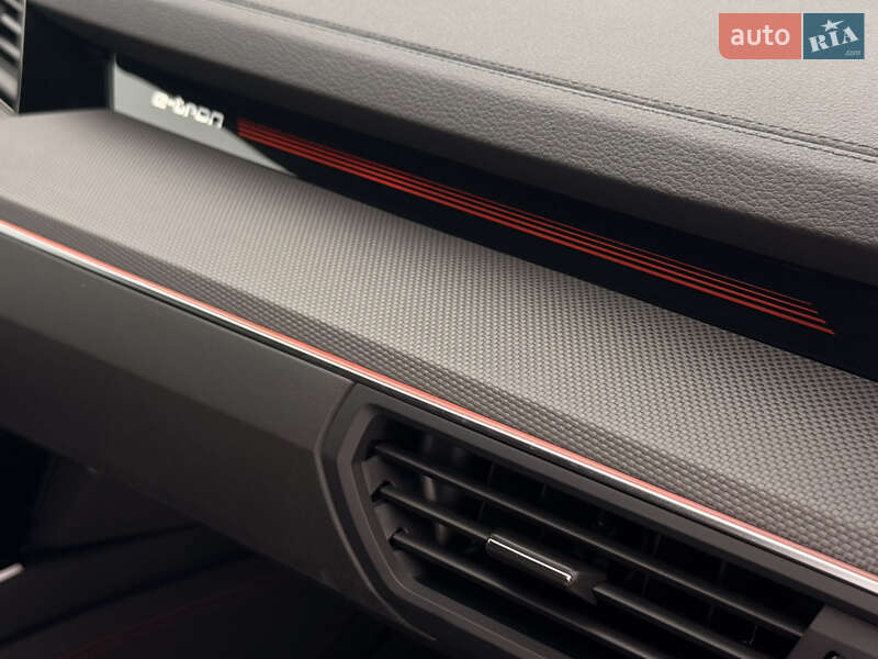 Внедорожник / Кроссовер Audi Q8 Sportback e-tron 2023 в Луцке