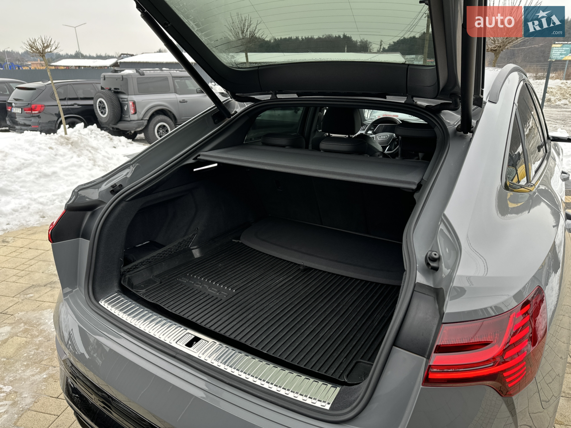 2023 Audi Q8 - мініатюра 46
