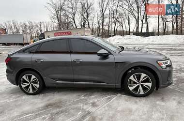 Внедорожник / Кроссовер Audi Q8 Sportback e-tron 2023 в Киеве
