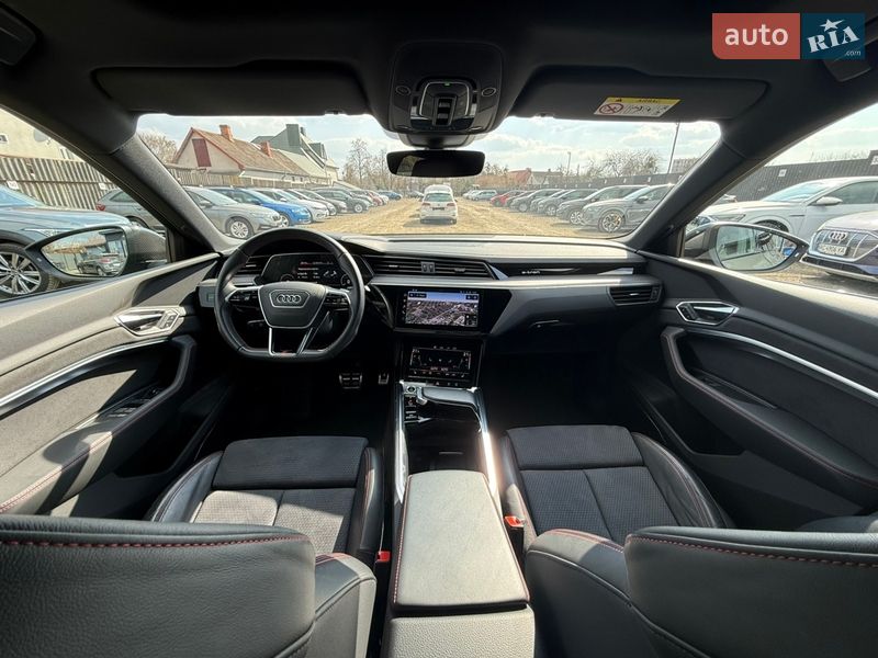 Внедорожник / Кроссовер Audi Q8 Sportback e-tron 2023 в Луцке
