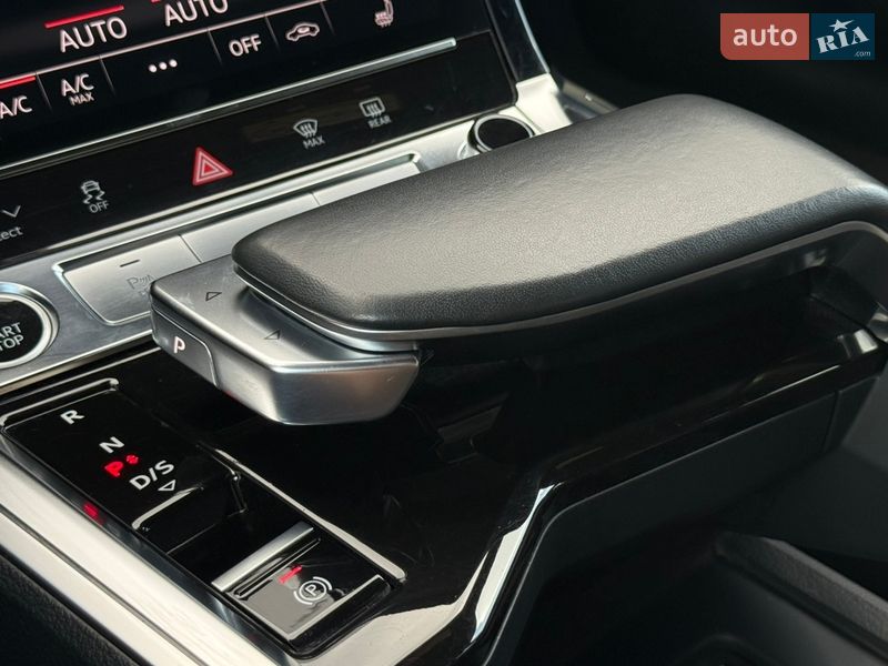 Внедорожник / Кроссовер Audi Q8 Sportback e-tron 2023 в Луцке