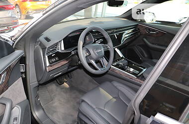 Позашляховик / Кросовер Audi Q8 2019 в 