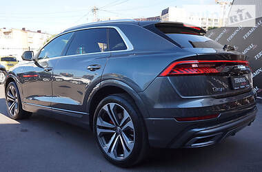 Позашляховик / Кросовер Audi Q8 2018 в  фото 8 Позашляховик / Кросовер Audi Q8 2018 в