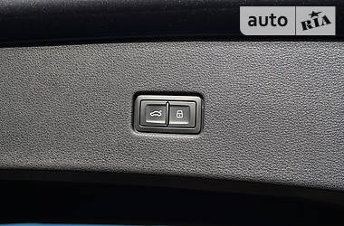 Позашляховик / Кросовер Audi Q8 2018 в  фото 27 Позашляховик / Кросовер Audi Q8 2018 в