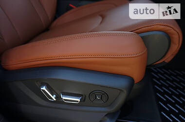 Позашляховик / Кросовер Audi Q8 2018 в  фото 39 Позашляховик / Кросовер Audi Q8 2018 в