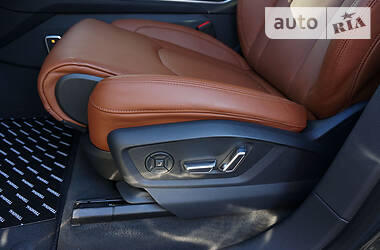 Позашляховик / Кросовер Audi Q8 2018 в  фото 47 Позашляховик / Кросовер Audi Q8 2018 в