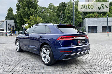 Внедорожник / Кроссовер Audi Q8 2019 в Киеве