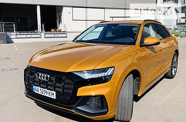 Внедорожник / Кроссовер Audi Q8 2019 в Киеве