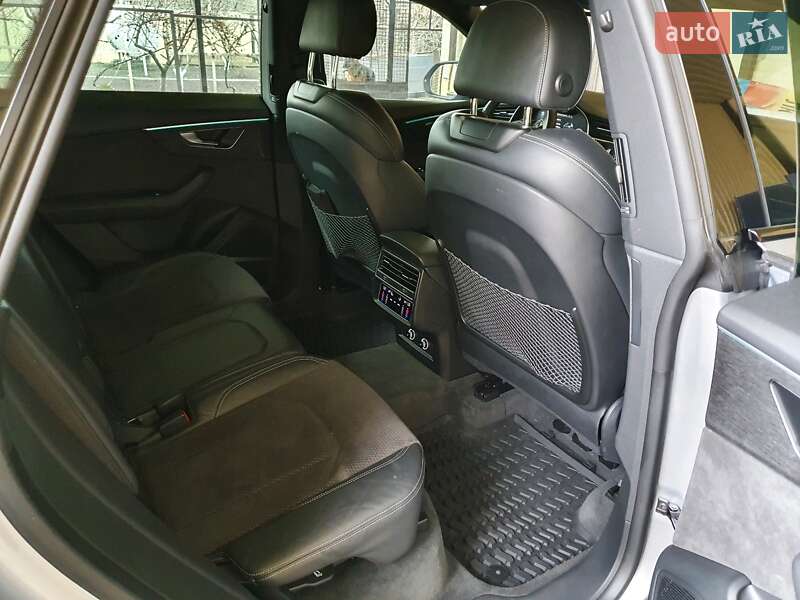 Внедорожник / Кроссовер Audi Q8 2018 в Ивано-Франковске