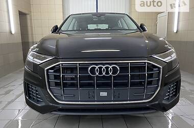 Внедорожник / Кроссовер Audi Q8 2021 в 