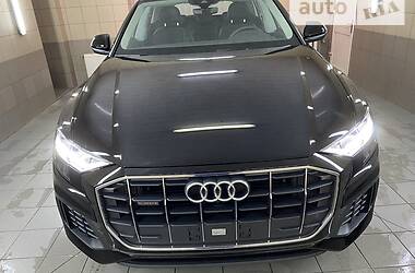 Внедорожник / Кроссовер Audi Q8 2021 в 