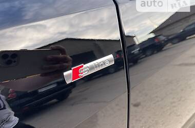 Внедорожник / Кроссовер Audi Q8 2021 в 