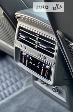 Внедорожник / Кроссовер Audi Q8 2020 в Днепре