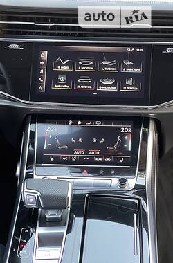 Внедорожник / Кроссовер Audi Q8 2020 в Днепре