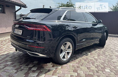 Внедорожник / Кроссовер Audi Q8 2018 в 