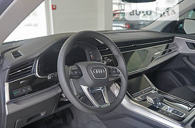 Позашляховик / Кросовер Audi Q8 2022 в Чернівцях