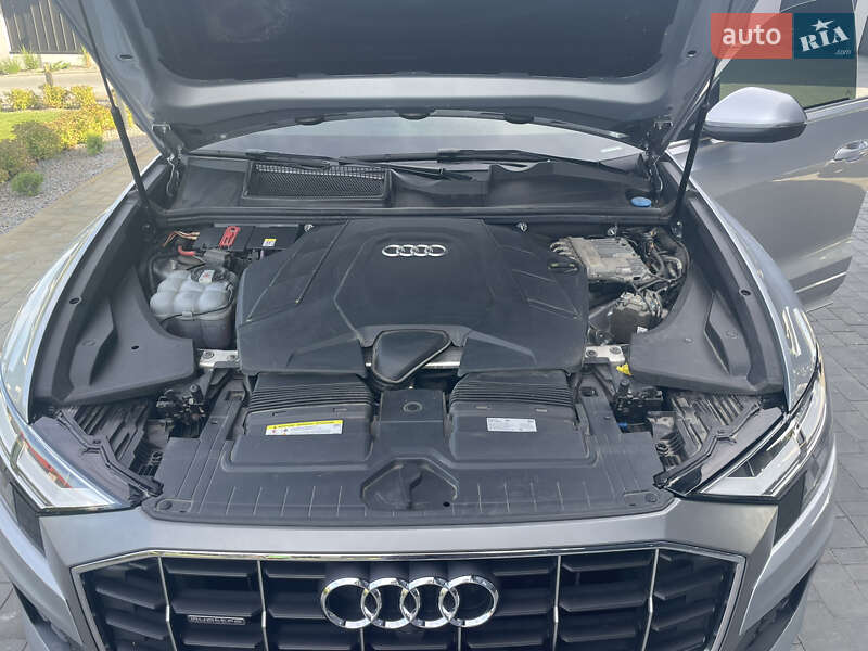 Внедорожник / Кроссовер Audi Q8 2018 в Луцке