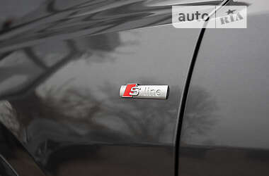 Внедорожник / Кроссовер Audi Q8 2021 в 