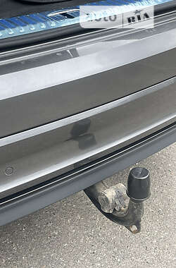 Внедорожник / Кроссовер Audi Q8 2021 в 