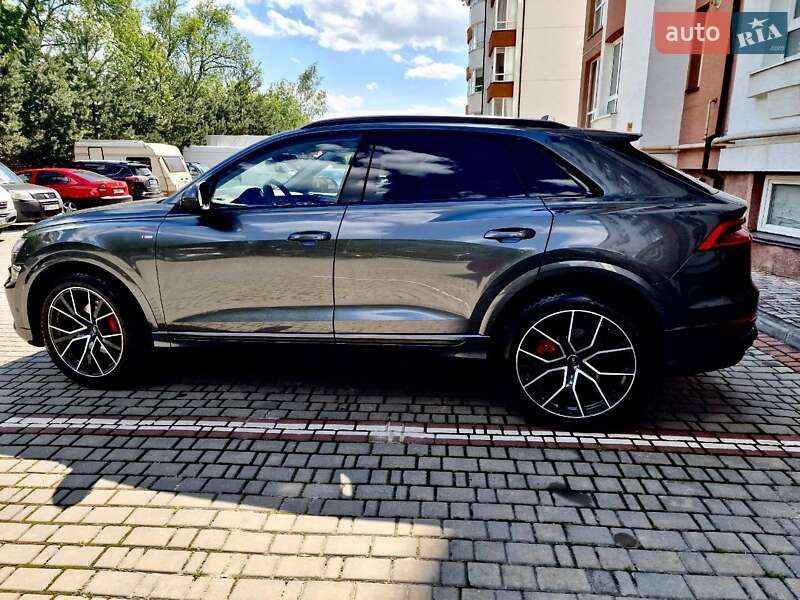 Внедорожник / Кроссовер Audi Q8 2020 в Ивано-Франковске