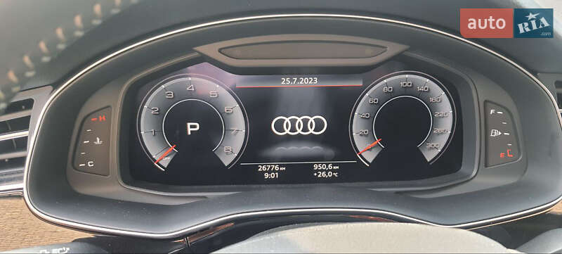 Внедорожник / Кроссовер Audi Q8 2019 в Киеве