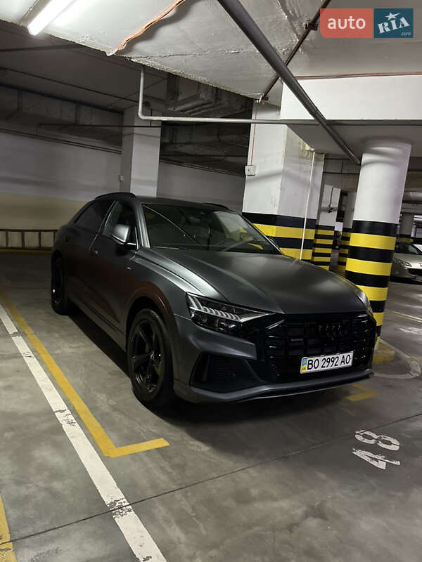 Внедорожник / Кроссовер Audi Q8 2018 в Киеве