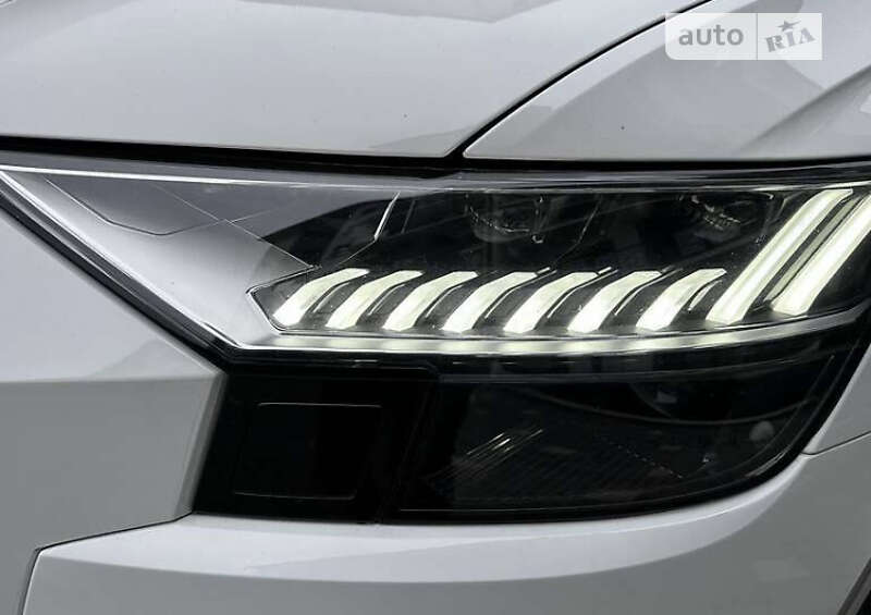Внедорожник / Кроссовер Audi Q8 2020 в Кропивницком