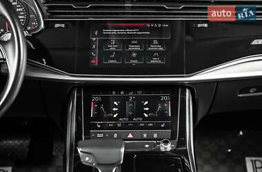 Внедорожник / Кроссовер Audi Q8 2018 в Ужгороде
