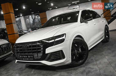 Внедорожник / Кроссовер Audi Q8 2018 в Ужгороде