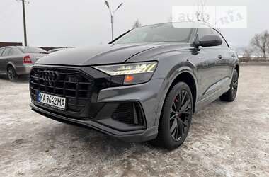 Позашляховик / Кросовер Audi Q8 2021 в 
