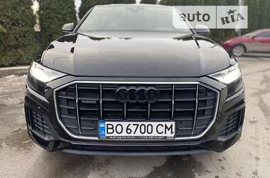 Позашляховик / Кросовер Audi Q8 2020 в 