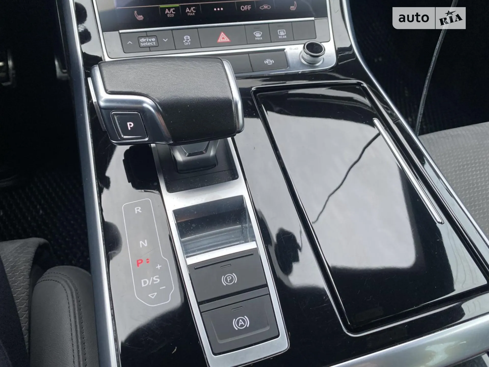 2020 Audi Q8 - мініатюра 31
