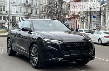 Внедорожник / Кроссовер Audi Q8 2024 в 