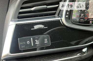Внедорожник / Кроссовер Audi Q8 2024 в 