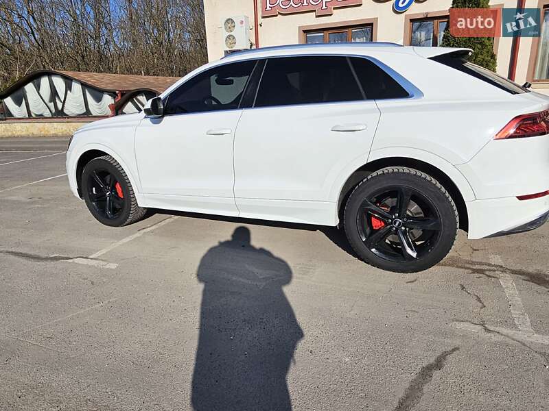 Внедорожник / Кроссовер Audi Q8 2018 в Тернополе