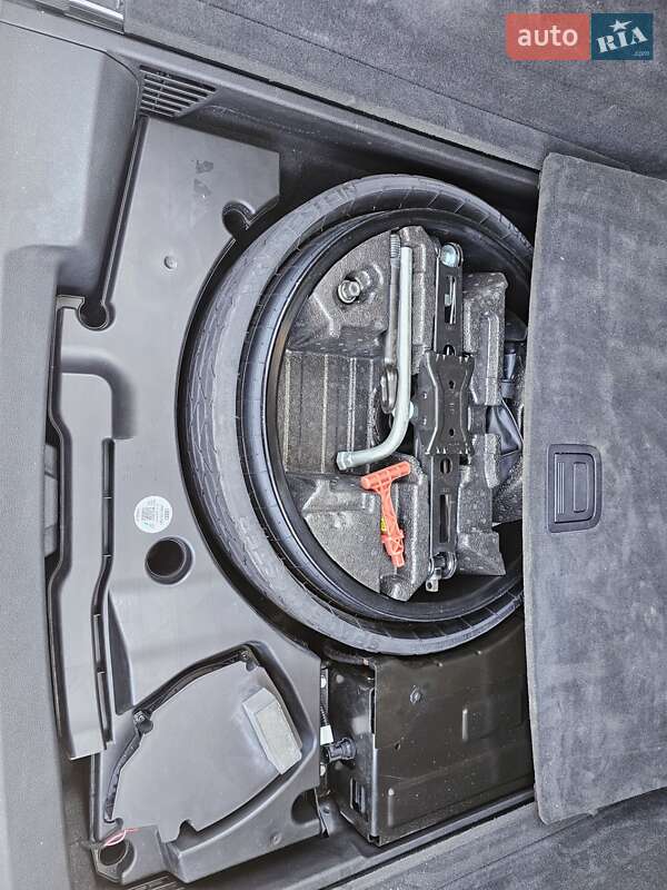 Внедорожник / Кроссовер Audi Q8 2018 в Тернополе