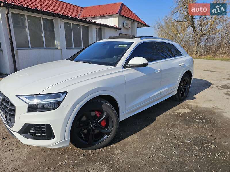 Внедорожник / Кроссовер Audi Q8 2018 в Тернополе