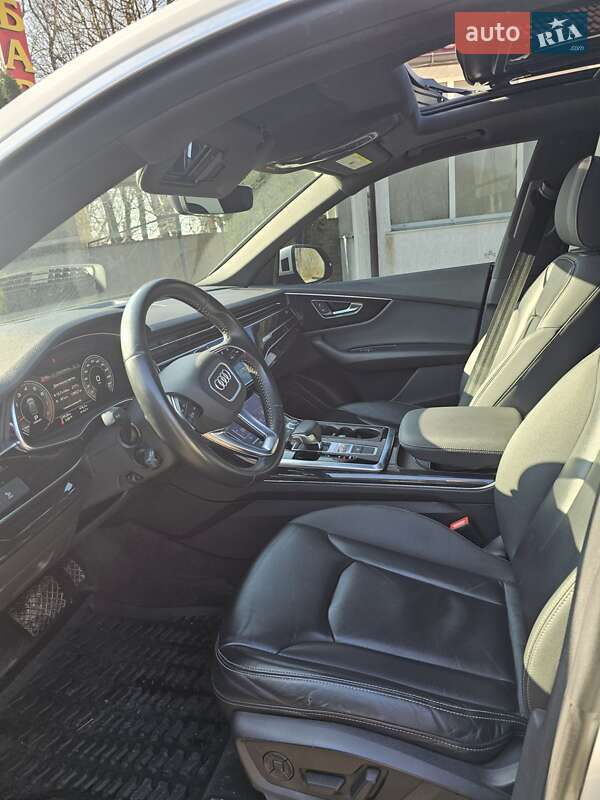 Внедорожник / Кроссовер Audi Q8 2018 в Тернополе
