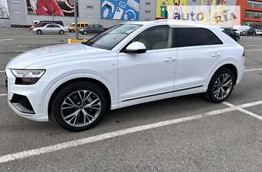 Позашляховик / Кросовер Audi Q8 2021 в Чернівцях