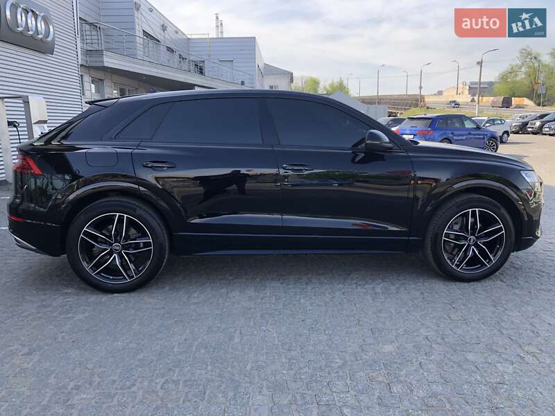 Внедорожник / Кроссовер Audi Q8 2018 в Днепре