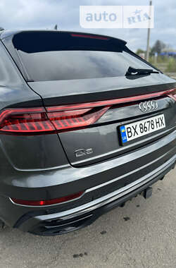 Позашляховик / Кросовер Audi Q8 2020 в 