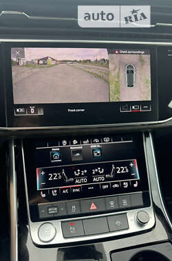 Позашляховик / Кросовер Audi Q8 2020 в 