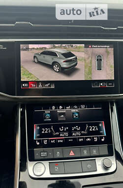 Позашляховик / Кросовер Audi Q8 2020 в 