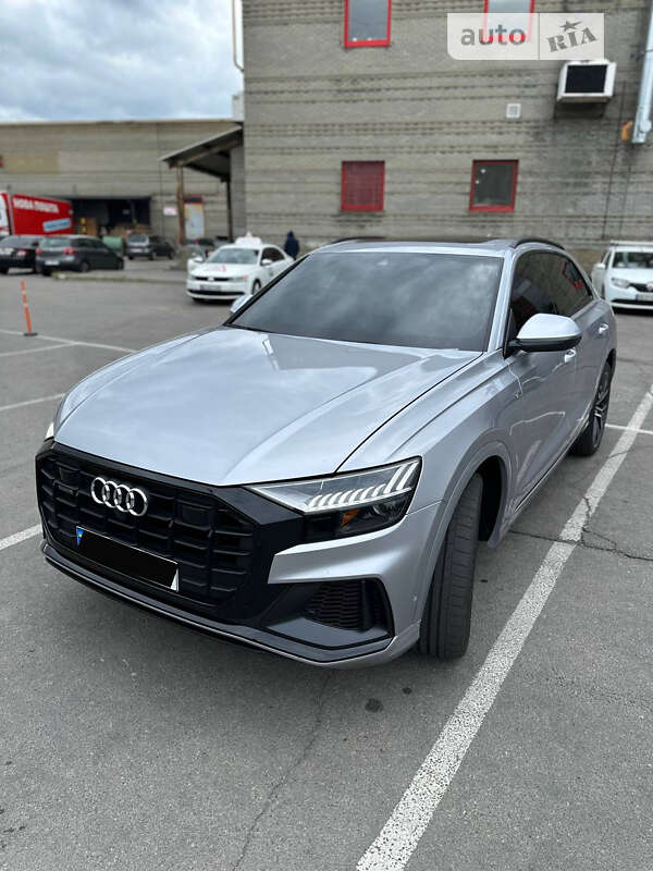 Внедорожник / Кроссовер Audi Q8 2020 в Днепре