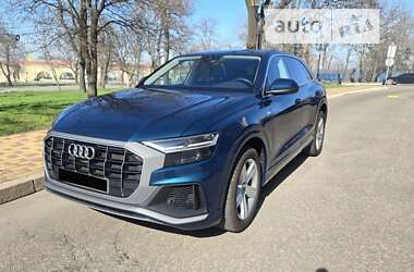 Позашляховик / Кросовер Audi Q8 2018 в 
