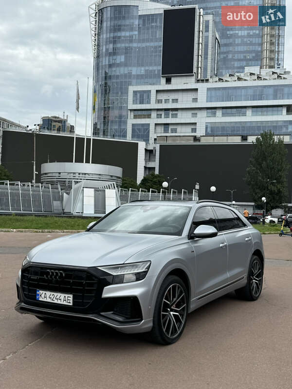 Внедорожник / Кроссовер Audi Q8 2019 в Киеве