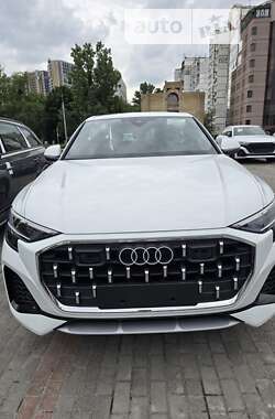 Позашляховик / Кросовер Audi Q8 2024 в Києві