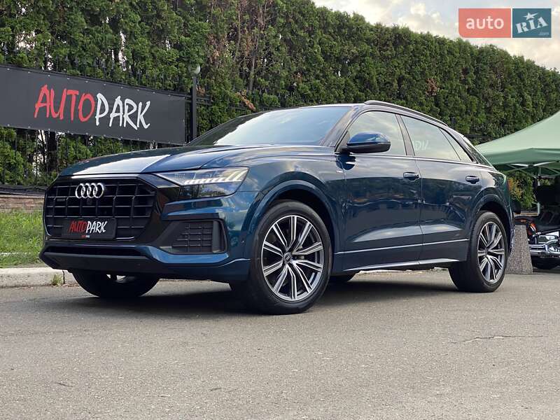 Позашляховик / Кросовер Audi Q8 2022 в Києві